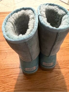 UGG 7 Teal Blue Suede Shearling Short Boot